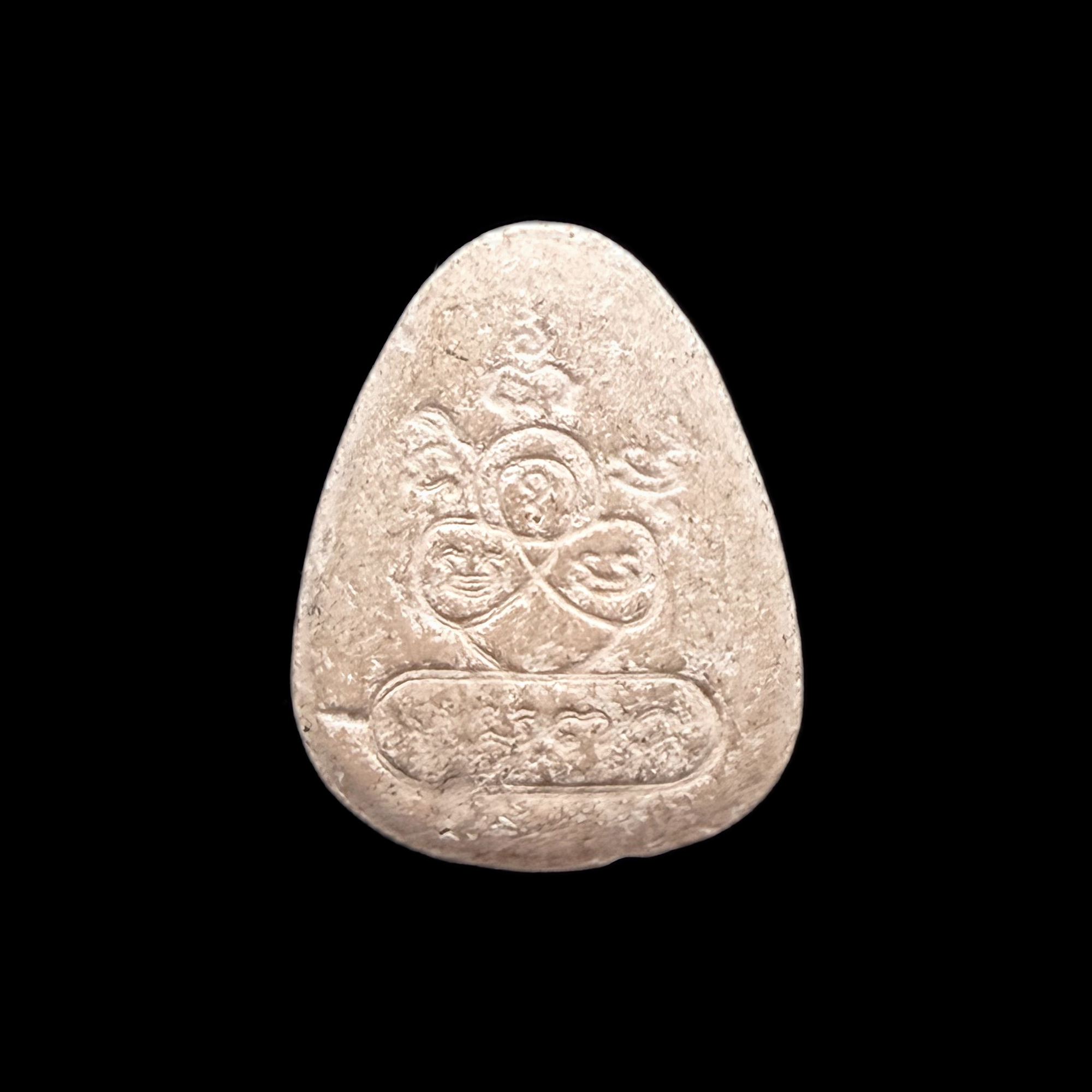 Phra Pidta — Pink Teardrop Floral-Back Form, back view