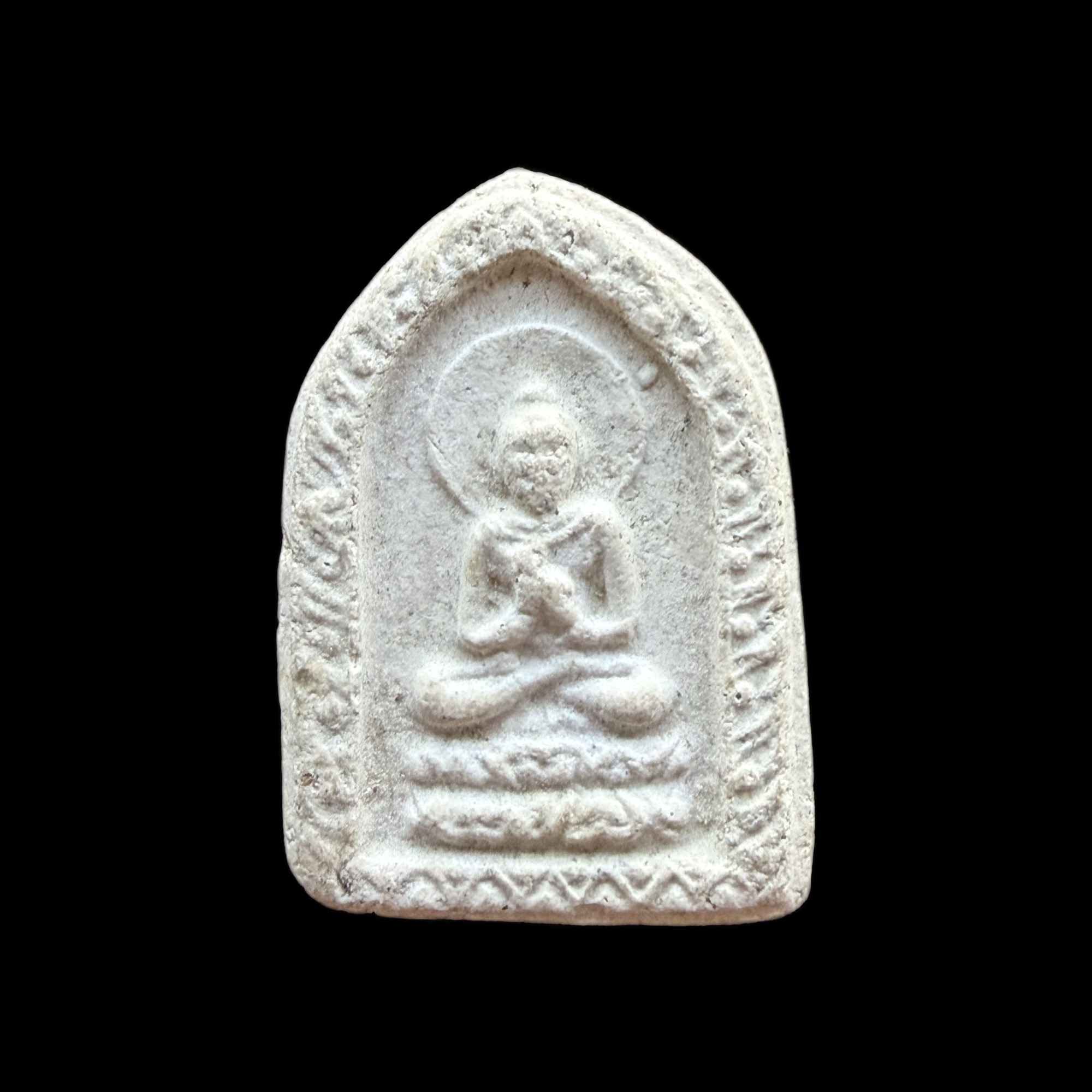 Khun Paen — White Arched Tiered Base, front view