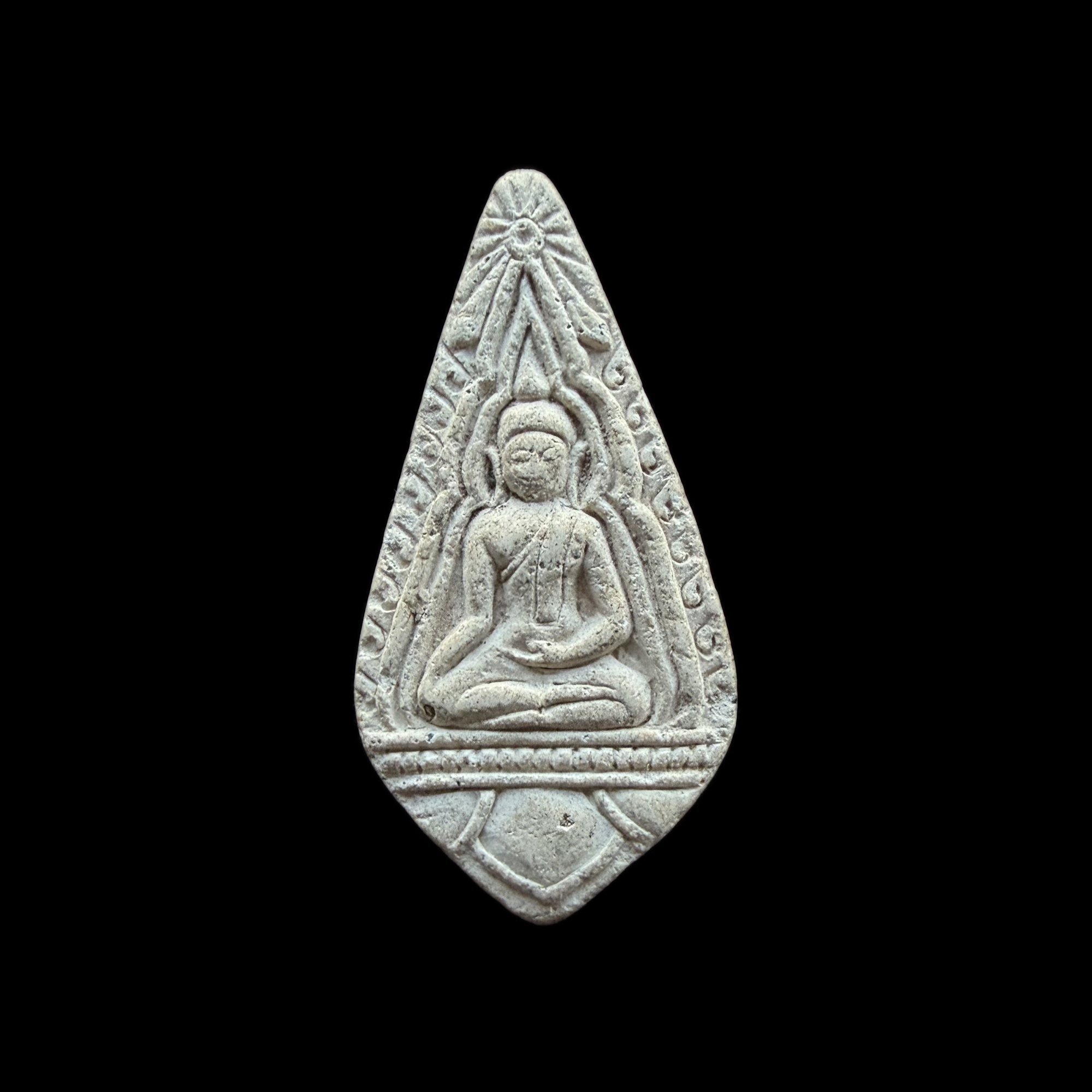 Phra Som Kor — Silver-Tone Elongated Teardrop, front view